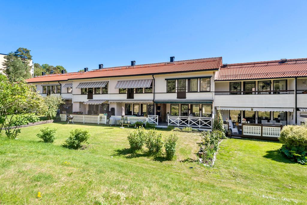 12. Ombyggnad forrad till tvattstuga kedjehus Gustavsberg Mortnas