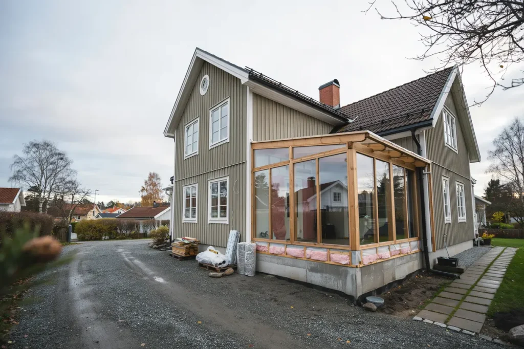 bygga uterum i villa bygglov isolering grundarbete och vanliga misstag